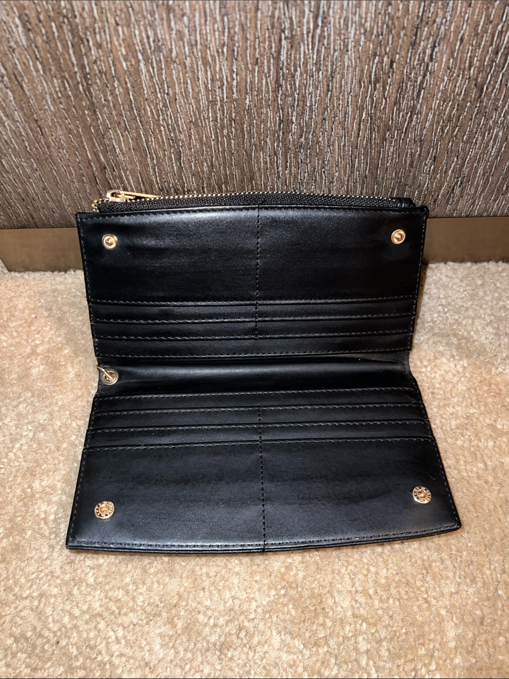 Wallet - Picture 2 of 3